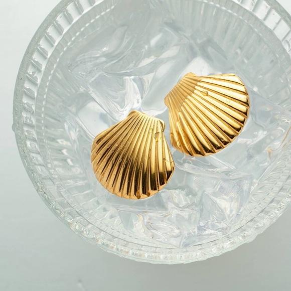 18K Gold Plated Shell Earrings*Golden Shell*Waterproof Old Money Minimalist*JD - Picture 5 of 6